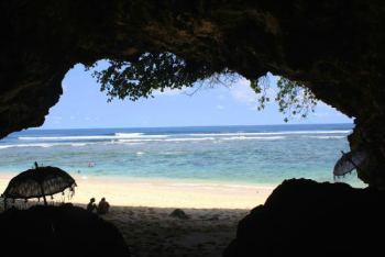 Green Bowl Beach Bali